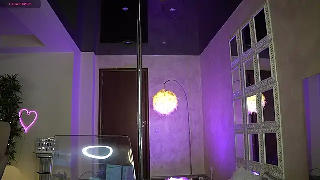 LisaAkira online show from 01-11-26, 07:02