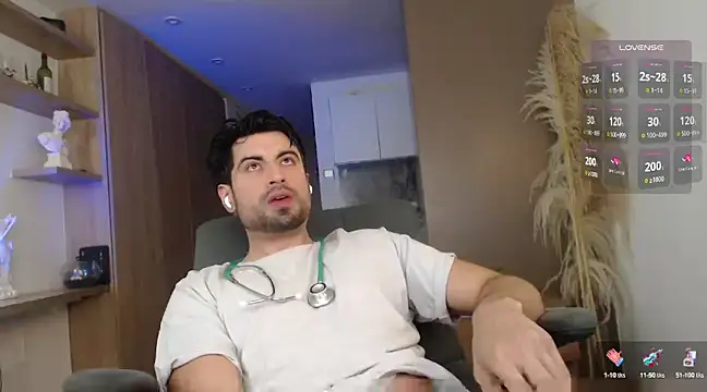 Snapshot of bradley_muscle chatting on 03-07-25, 10:13 bradley muscle online show from 03-07-25, 10:13