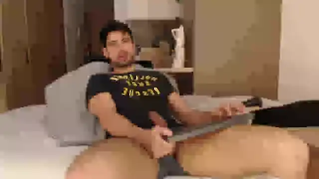 Snapshot of bradley_muscle chatting on 09-15-25, 07:03 bradley muscle online show from 09-15-25, 07:03