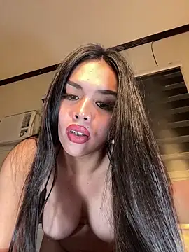 Snapshot of MISSANACONDA chatting on 02-28-25, 11:47 MISSANACONDA online show from 02-28-25, 11:47