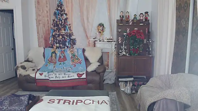Snapshot of SindeeDix chatting on 12-20-25, 11:01 SindeeDix online show from 12-20-25, 11:01