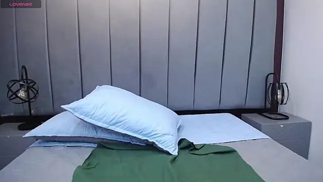 moxa hot online show from 03-20-25, 04:31