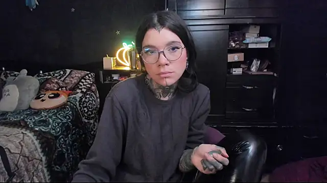 Lilmarieee online show from 02-13-25, 09:27