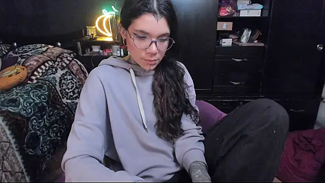 Lilmarieee online show from 02-15-25, 12:59