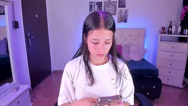 Amaia Daniells online show from 01-09-25, 06:17