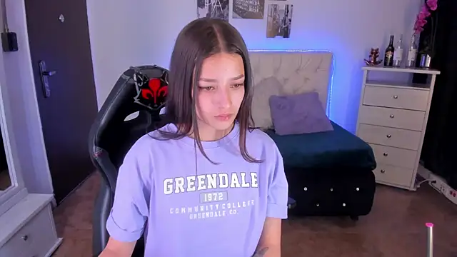 Amaia Daniells online show from 01-15-25, 02:49