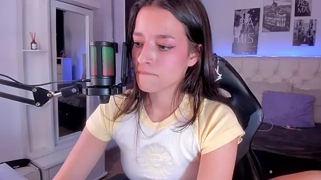 Amaia Daniells online show from 02-04-25, 07:07