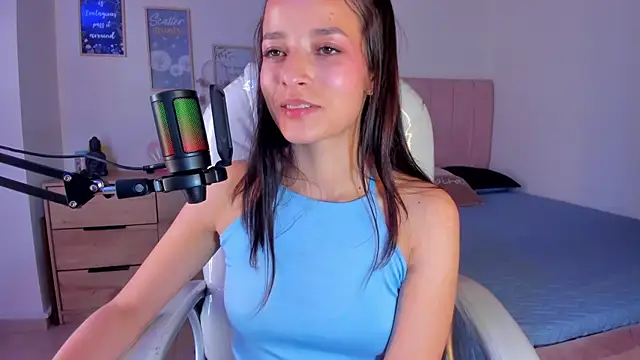 Amaia Daniells online show from 02-20-25, 07:34