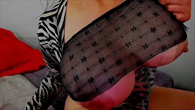 Conny hot3 online show from 01-04-25, 02:14