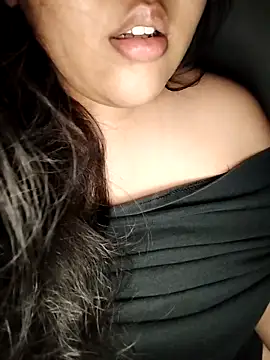 Snapshot of Annerae chatting on 09-26-25, 06:23 Annerae online show from 09-26-25, 06:23