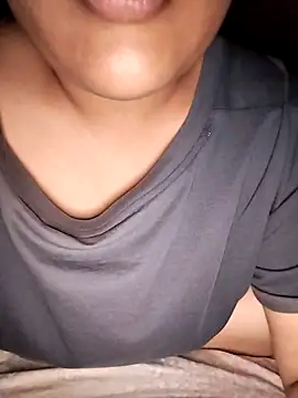 Annerae online show from 12-18-25, 03:18