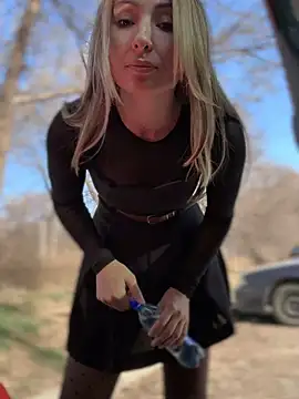 Snapshot of YOUR-KARINA chatting on 03-18-25, 09:42 YOUR-KARINA online show from 03-18-25, 09:42