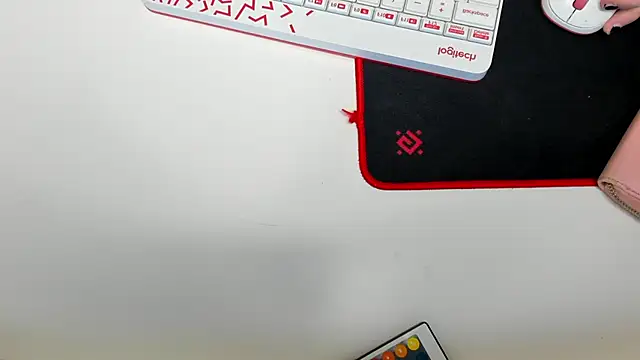 EffieMinki online show from 04-22-26, 08:54