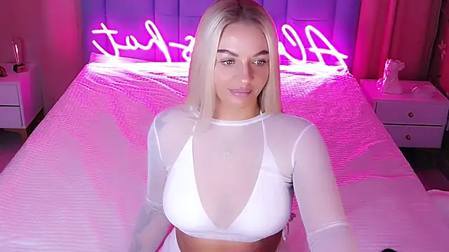 Snapshot of AllwaysHotJ chatting on 11-03-25, 02:13 AllwaysHotJ online show from 11-03-25, 02:13