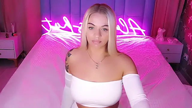 Snapshot of AllwaysHotJ chatting on 11-26-25, 02:12 AllwaysHotJ online show from 11-26-25, 02:12