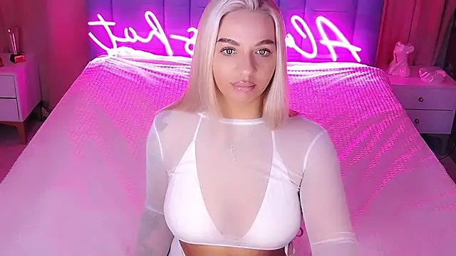 Snapshot of AllwaysHotJ chatting on 11-28-25, 02:25 AllwaysHotJ online show from 11-28-25, 02:25