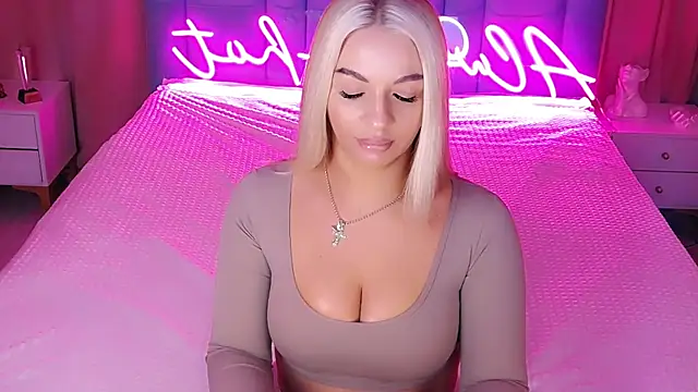 Snapshot of AllwaysHotJ chatting on 12-03-25, 02:08 AllwaysHotJ online show from 12-03-25, 02:08