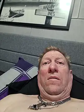 Snapshot of tomtom111111 chatting on 03-05-26, 04:36 tomtom111111 online show from 03-05-26, 04:36