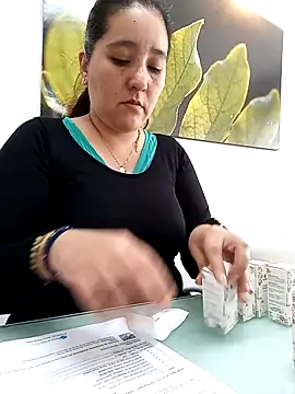 Snapshot of Gatubela212 chatting on 09-08-25, 02:49 Gatubela212 online show from 09-08-25, 02:49