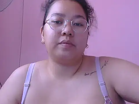 Snapshot of Boobsiemarie chatting on 07-21-26, 04:37 Boobsiemarie online show from 07-21-26, 04:37