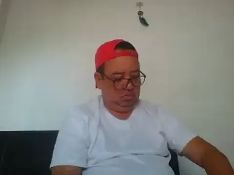 Snapshot of djtomxxx2777 chatting on 02-03-25, 04:52 djtomxxx2777 online show from 02-03-25, 04:52