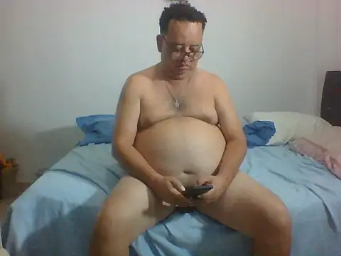 Snapshot of djtomxxx2777 chatting on 02-24-25, 06:16 djtomxxx2777 online show from 02-24-25, 06:16