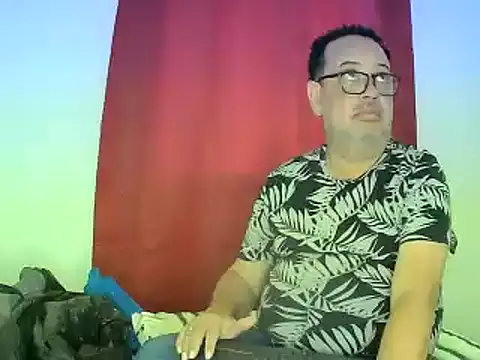 Snapshot of djtomxxx2777 chatting on 03-13-25, 03:28 djtomxxx2777 online show from 03-13-25, 03:28