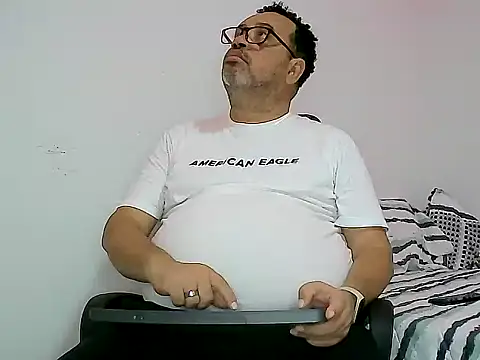 Snapshot of djtomxxx2777 chatting on 03-21-25, 05:23 djtomxxx2777 online show from 03-21-25, 05:23