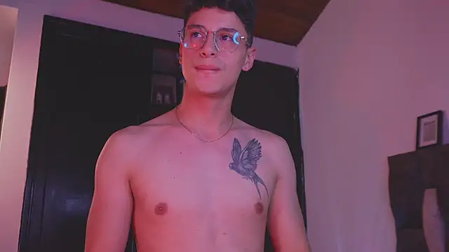 Snapshot of I_Gabriel chatting on 12-18-25, 03:45 I Gabriel online show from 12-18-25, 03:45