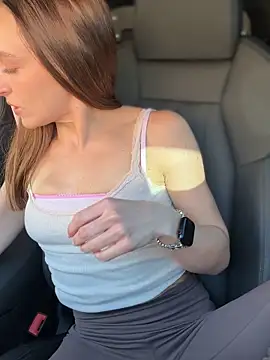 lunagirl13 online show from 04-25-26, 12:35