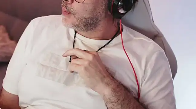 Sanders White online show from 02-23-25, 02:07