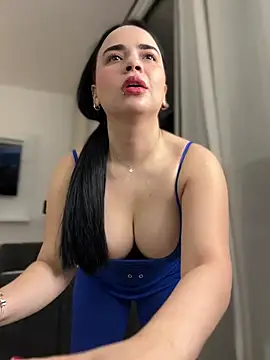 Snapshot of GeorginaJones chatting on 02-01-25, 02:16 GeorginaJones online show from 02-01-25, 02:16