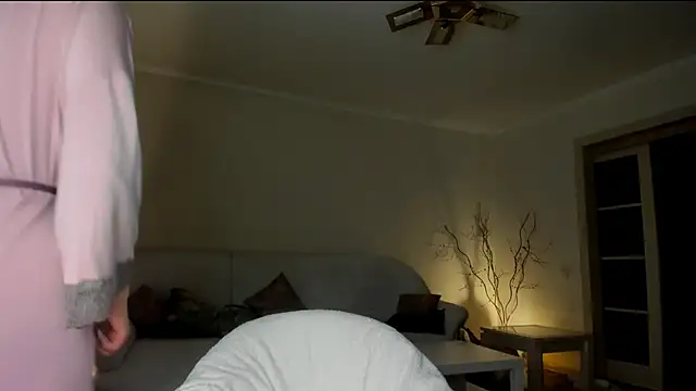 Snapshot of Butterfly-_ chatting on 12-06-24, 08:37 Butterfly-  online show from 12-06-24, 08:37