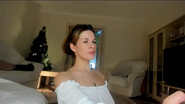 Snapshot of Butterfly-_ chatting on 12-23-24, 07:06 Butterfly-  online show from 12-23-24, 07:06