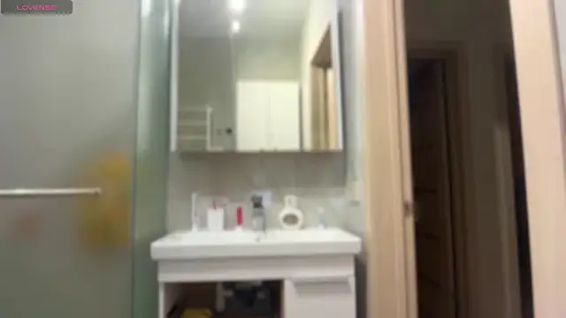 Butterfly-  online show from 02-23-26, 04:37