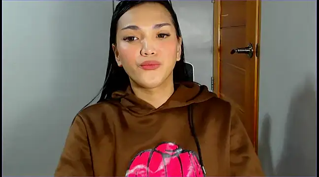 WONDERWOMAN2023 online show from 03-09-25, 01:04