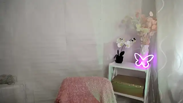 SweetPrincess  online show from 03-17-26, 06:50