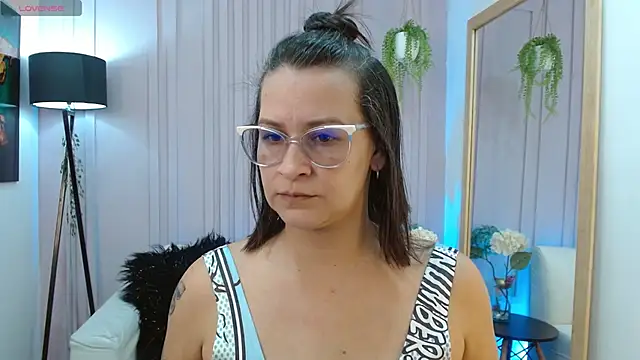 Britney taylor  online show from 12-28-24, 05:46