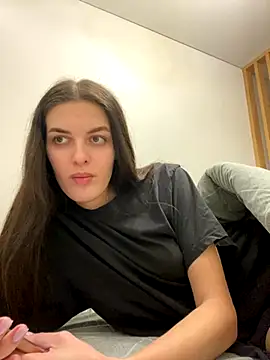 little belucci online show from 11-11-25, 05:02