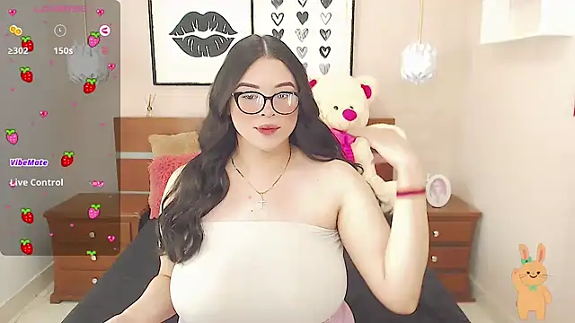 Snapshot of miss_linda_ chatting on 01-09-25, 01:35 miss linda online show from 01-09-25, 01:35