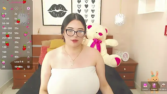 Snapshot of miss_linda_ chatting on 01-22-25, 07:34 miss linda online show from 01-22-25, 07:34