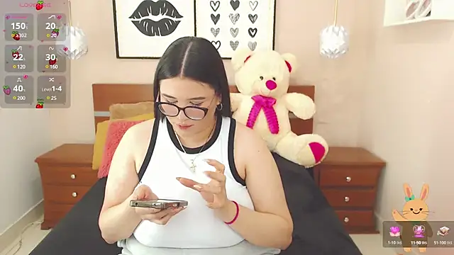 Snapshot of miss_linda_ chatting on 02-17-25, 05:10 miss linda online show from 02-17-25, 05:10