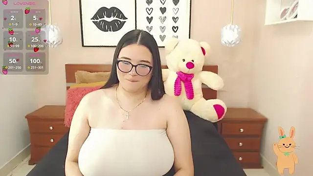 Snapshot of miss_linda_ chatting on 02-18-25, 07:30 miss linda online show from 02-18-25, 07:30