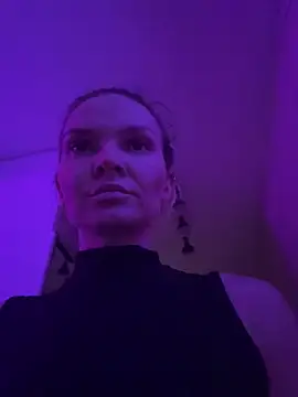  alleyesonme  online show from 10-25-25, 03:29