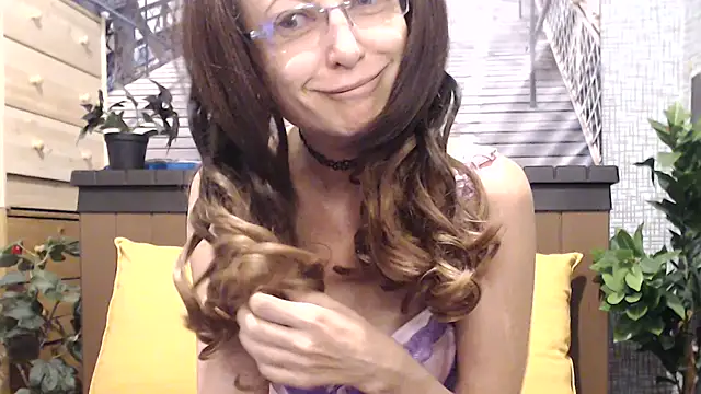 Snapshot of lilianleight chatting on 05-06-26, 02:51 lilianleight online show from 05-06-26, 02:51