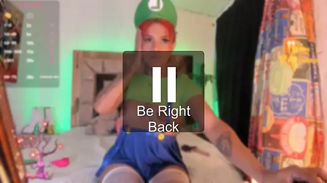 Sofia waltonx online show from 10-23-25, 12:21