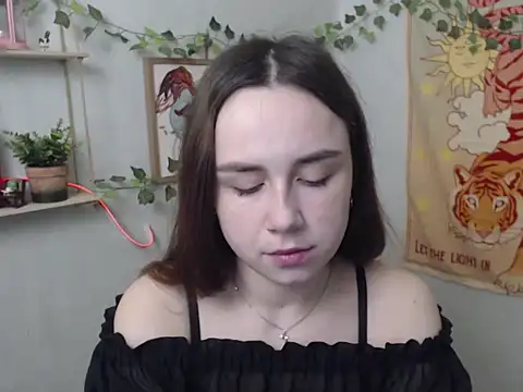 Snapshot of VeryVeryVeryShy_ chatting on 04-29-26, 05:33 VeryVeryVeryShy online show from 04-29-26, 05:33