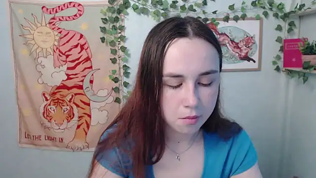 Snapshot of VeryVeryVeryShy_ chatting on 06-01-26, 05:53 VeryVeryVeryShy online show from 06-01-26, 05:53