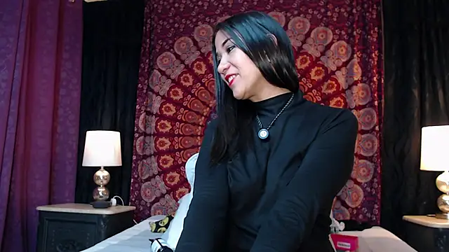 Zahra Elena online show from 06-01-26, 01:13