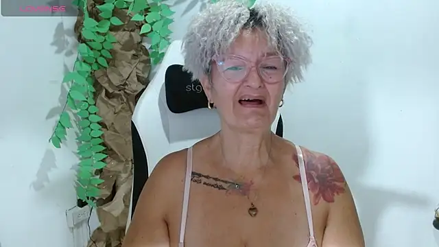 bety-cum2 online show from 04-22-26, 10:50